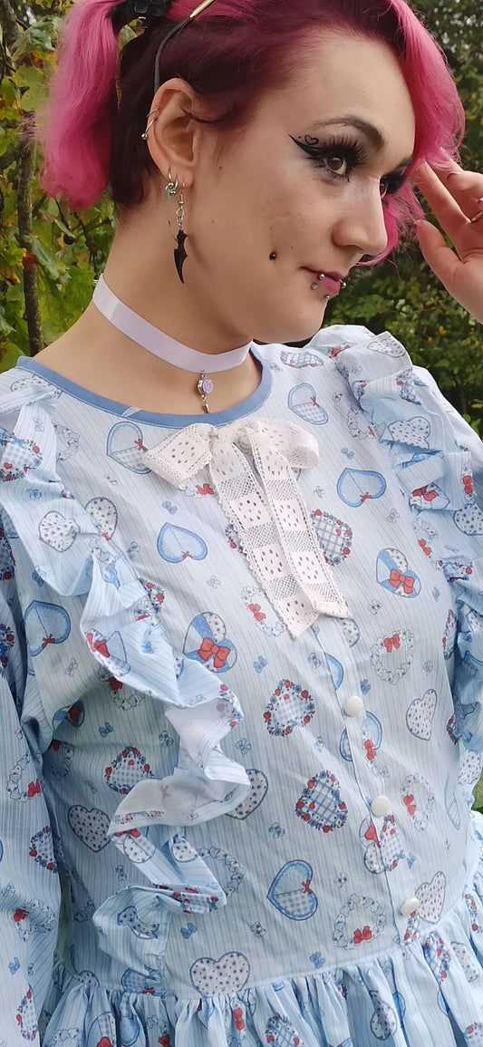 Haut bleu pastel doux au style sucré et élégant