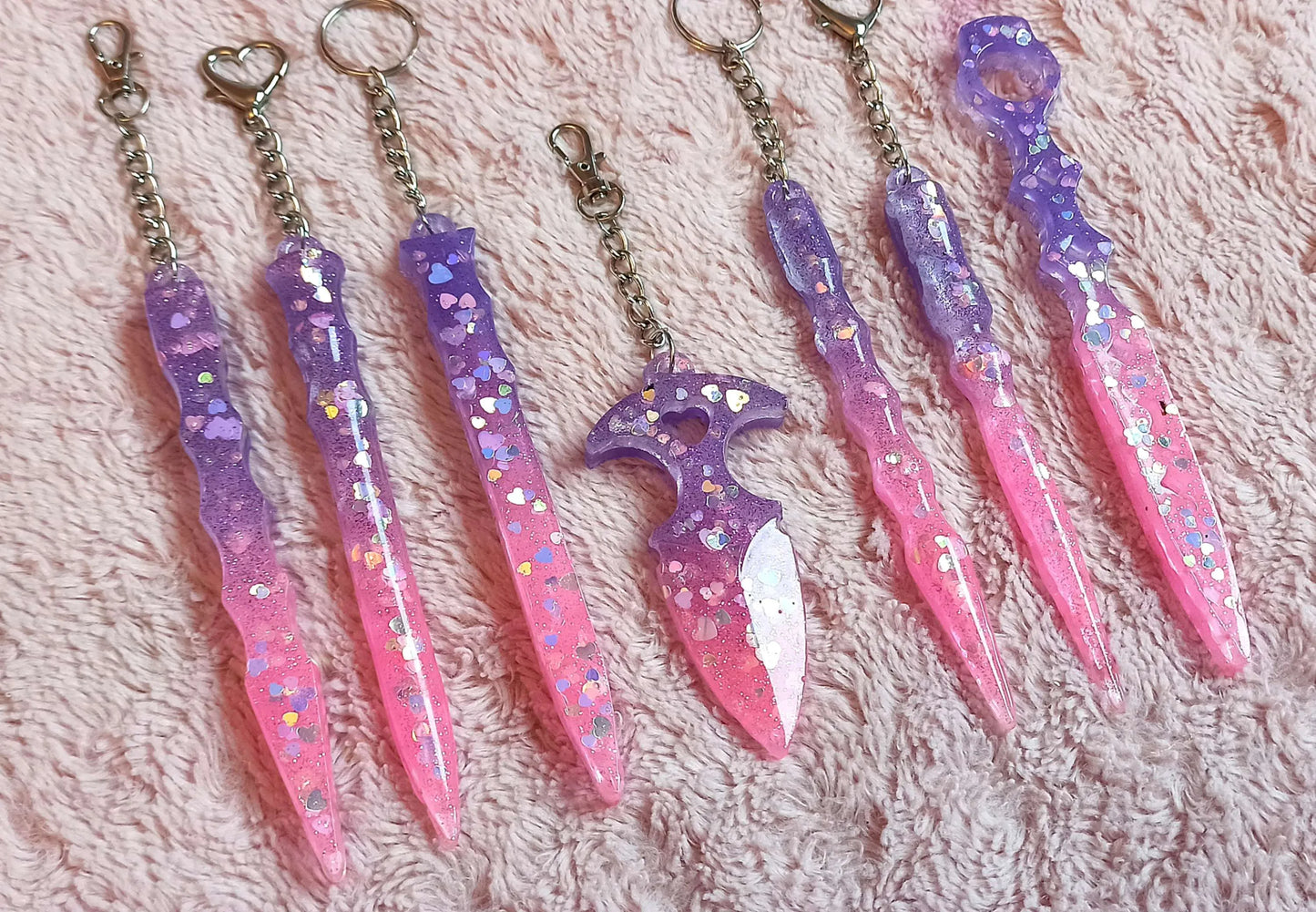 Porte clés self defense kawaii rose et violet fait main en résine
