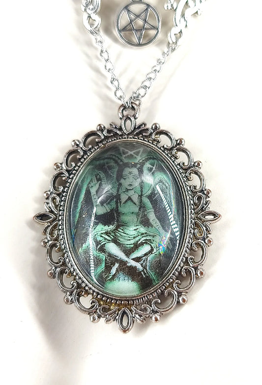 Collier gothique occulte romantique Mercredi – Camée en verre & acier inoxydable