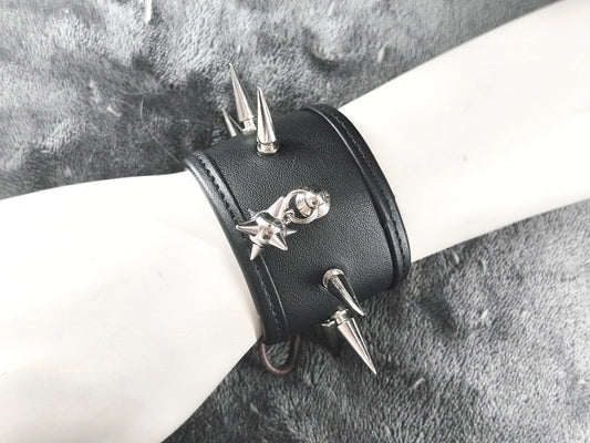 Bracelet en cuir noir gothique métal fait main avec clous et boule clouté