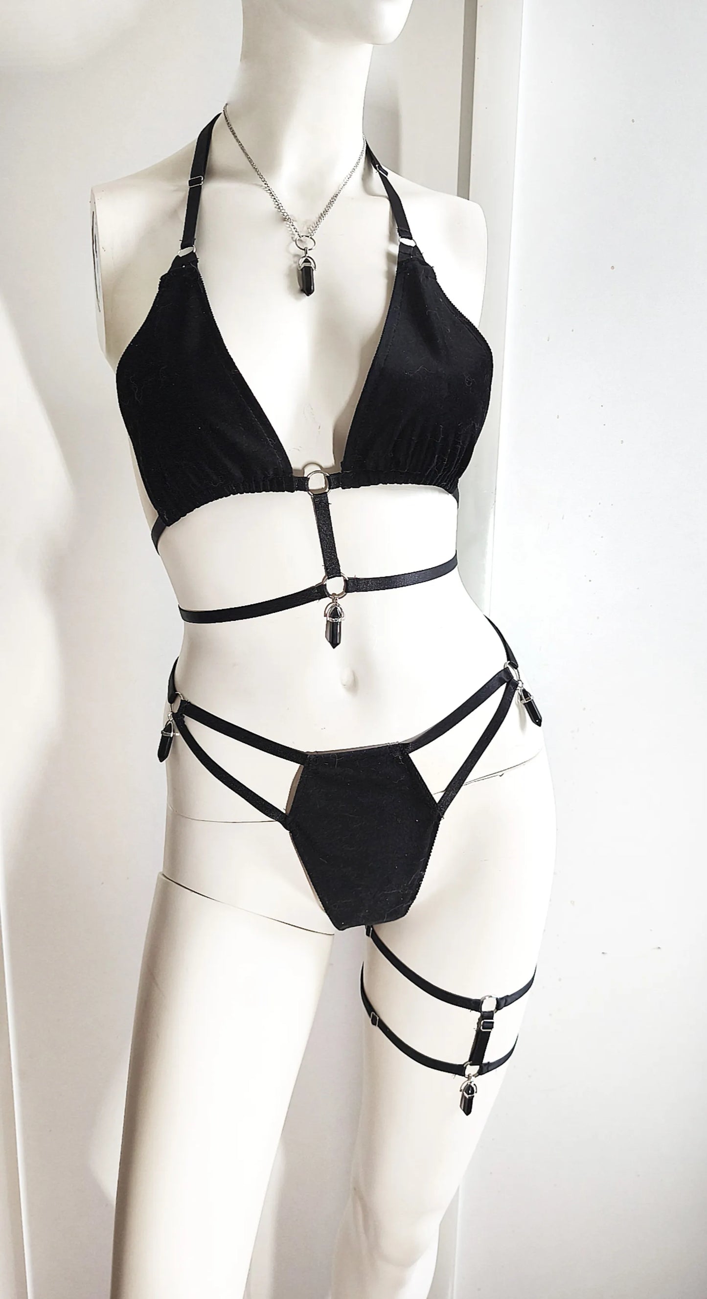 Set de lingerie gothique velours réglable et cristaux fait main