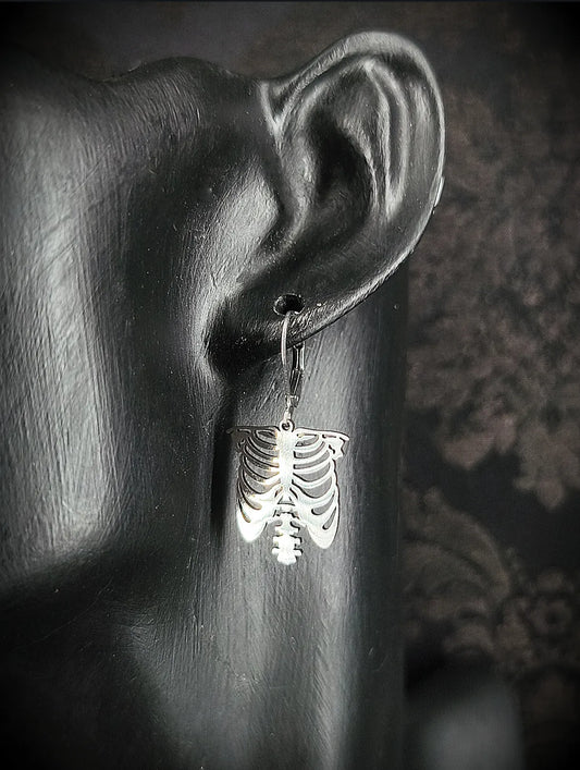 Boucles d’Oreilles Cage Thoracique Gothique