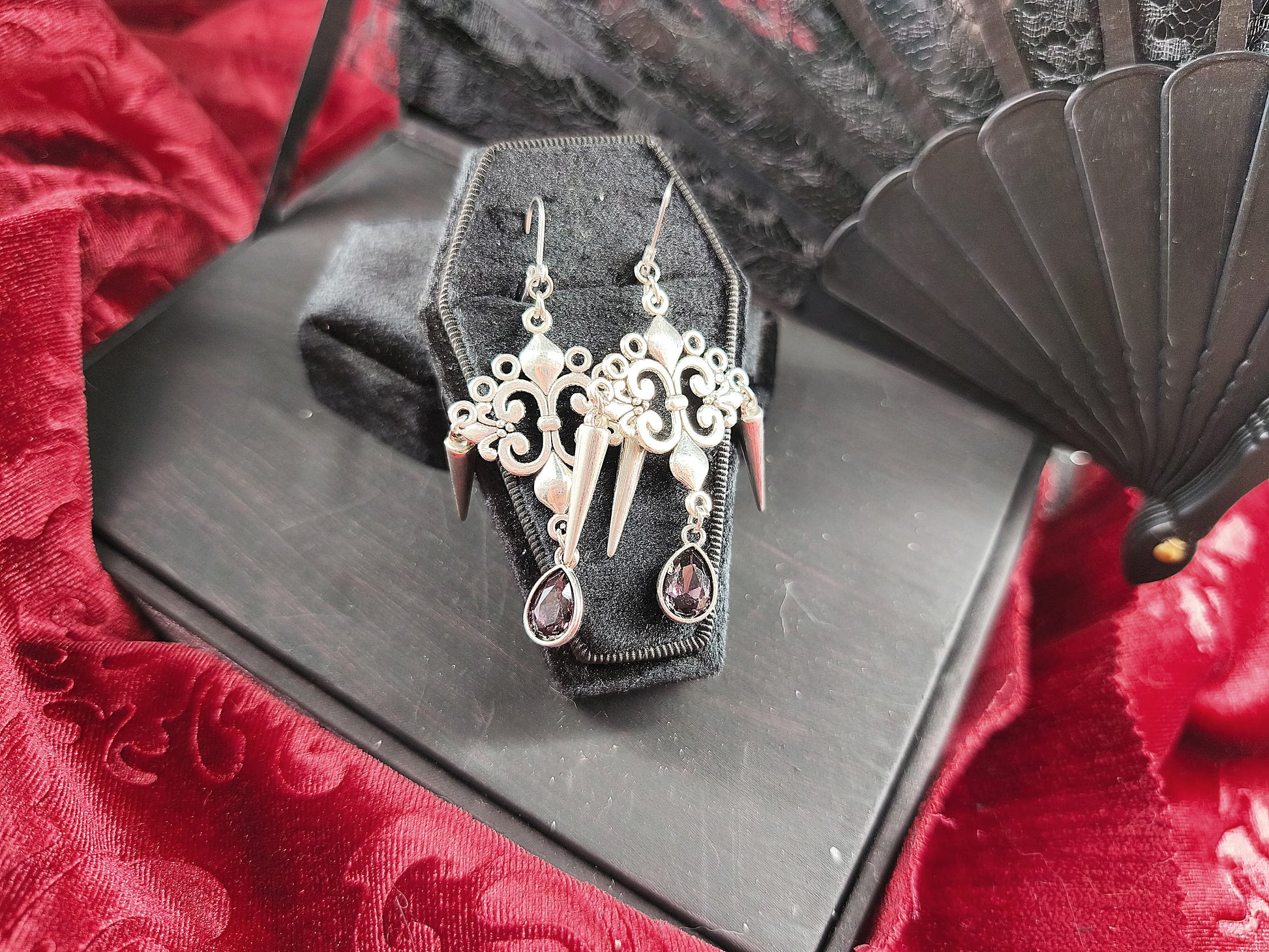 Boucles d'oreilles cathédrale gothiques avec perles violettes fait main