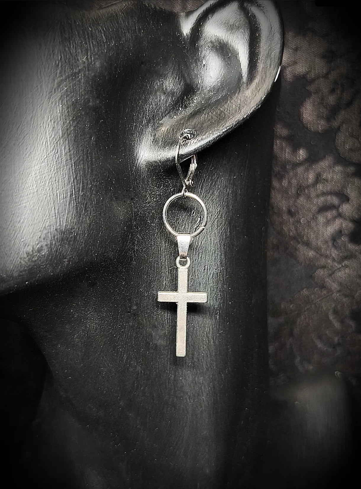 Boucles d’oreilles croix gothique avec anneau fait main