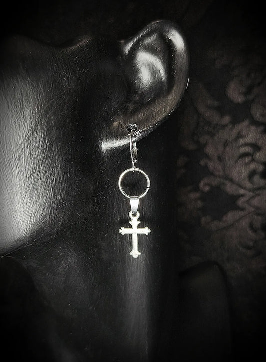 Boucles d'oreilles gothique croix classique fait main  