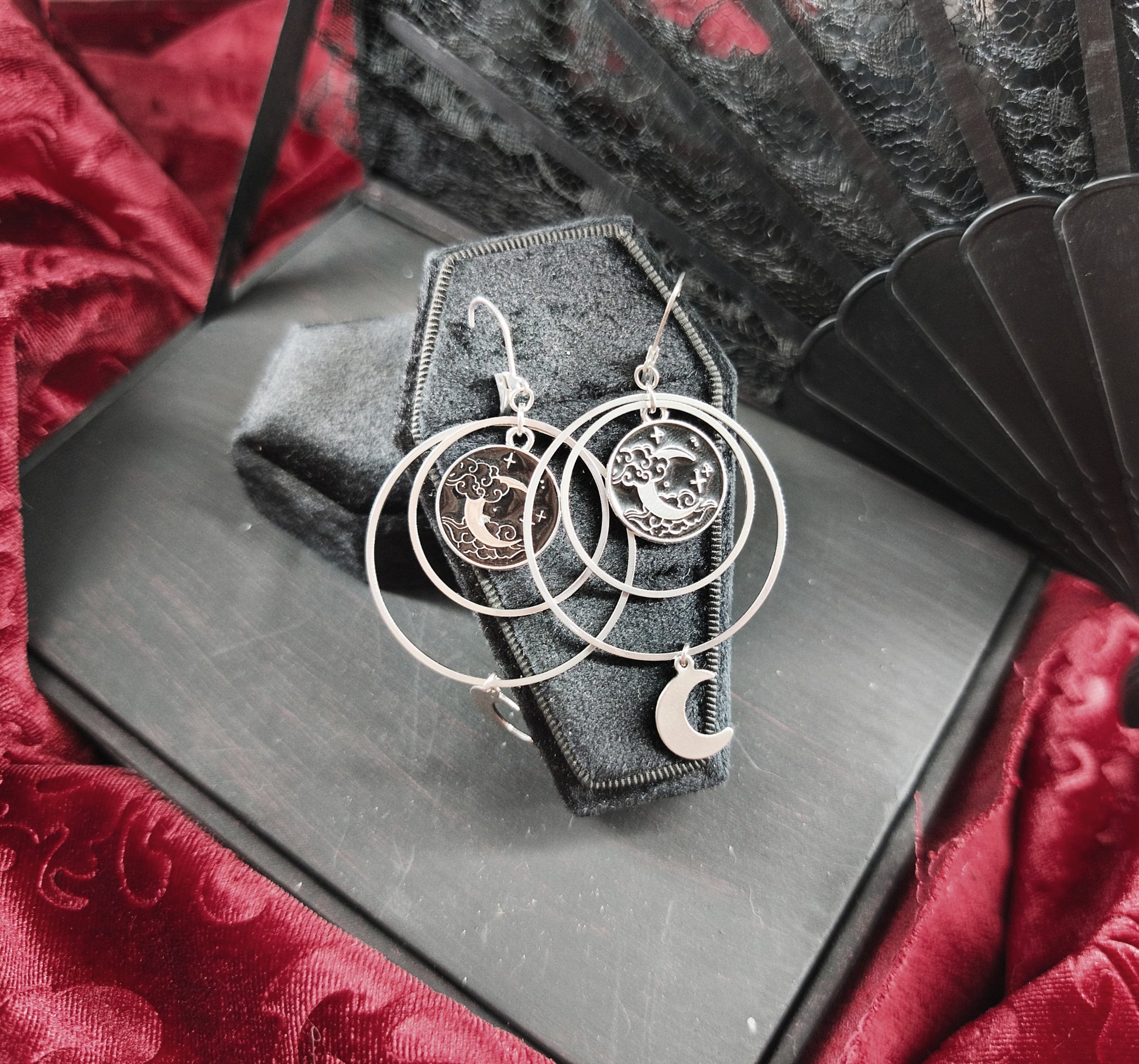 Boucles d'oreilles gothique lune avec anneaux en acier inoxydable fait main unique 