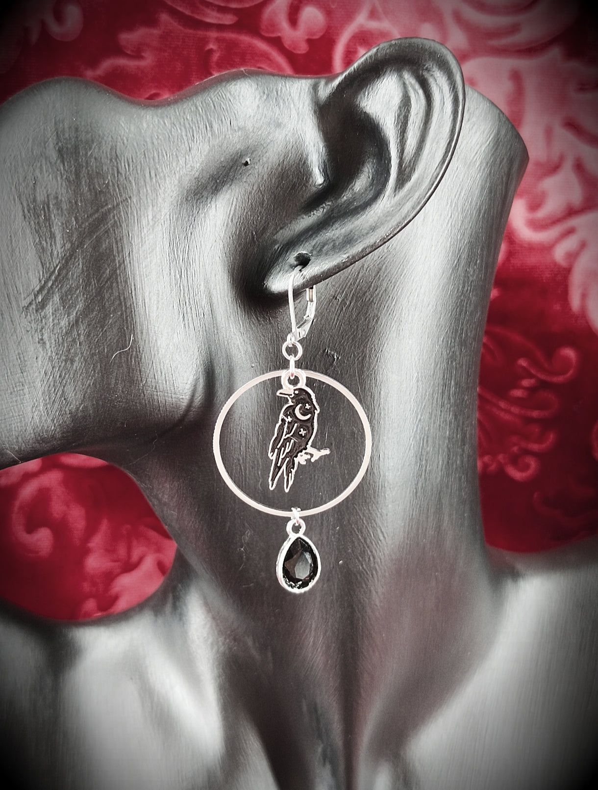 Boucles d’oreilles gothiques Corbeau & Lune et perles noires 