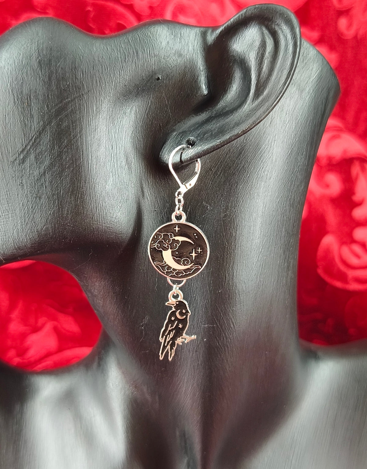 Boucles d’oreilles gothiques Corbeau et Lune fait main unique
