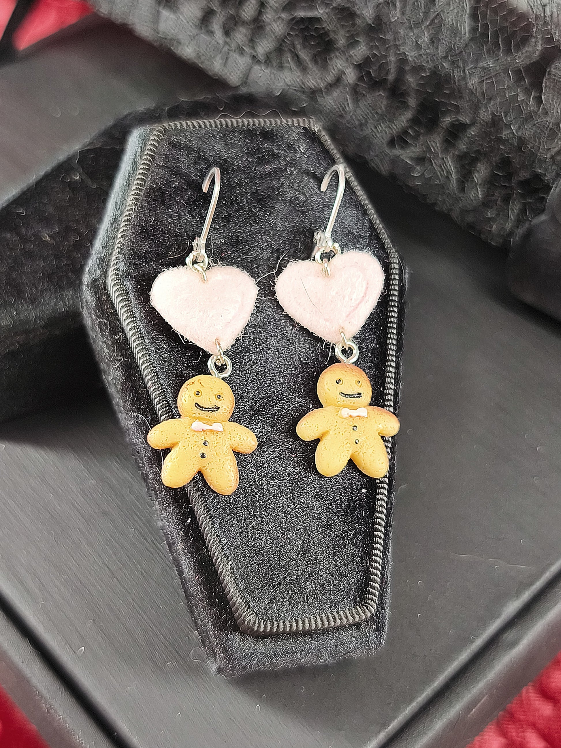 Boucles d’oreilles pain d’épice kawaii cœur rose