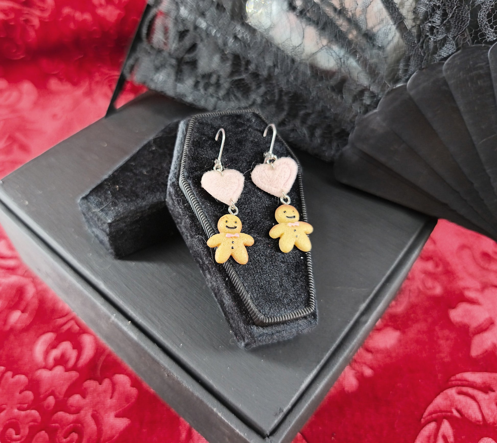 Boucles d’oreilles pain d’épice kawaii cœur rose fait main 
