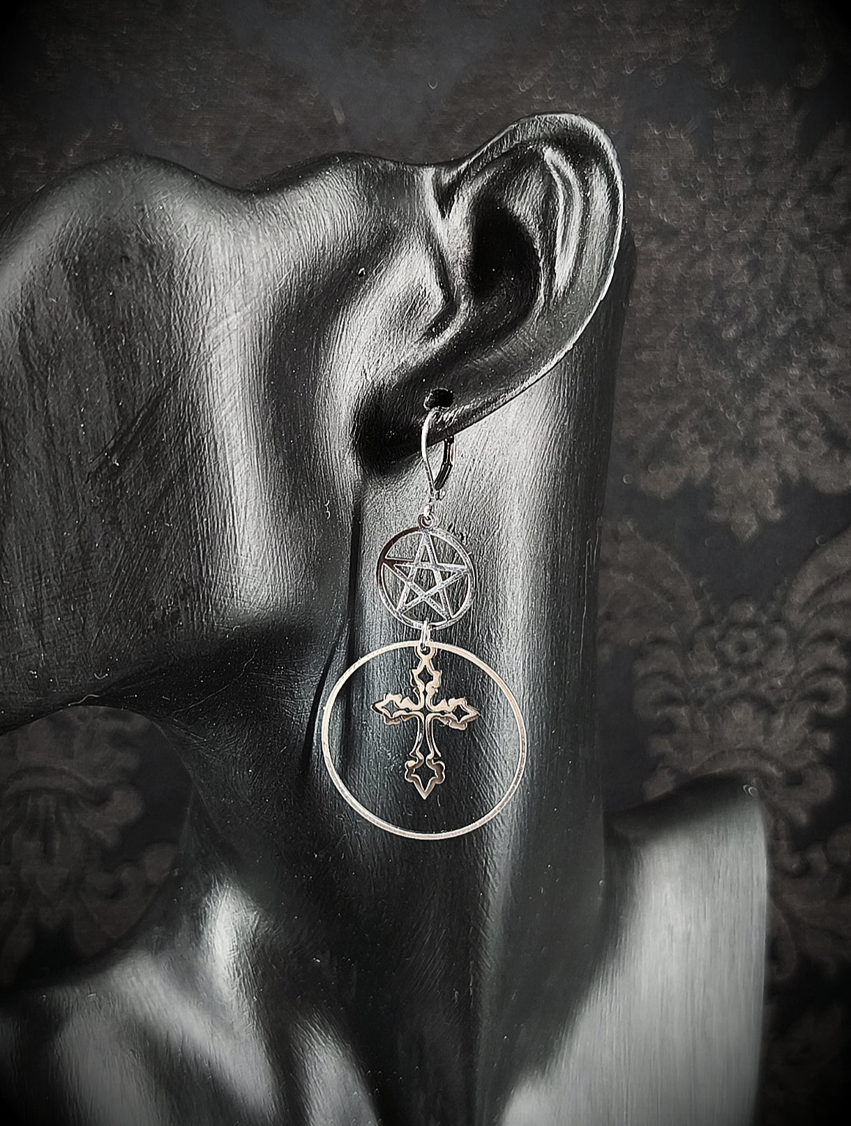 Boucles d’oreilles pentacle & croix gothique en acier inoxydable fait main 