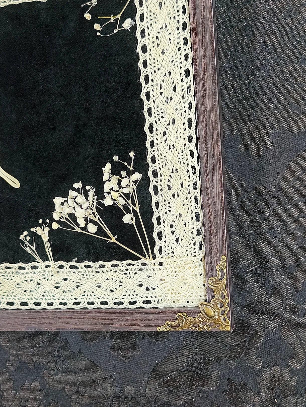 Création artisanale papillon et dentelle style victorien gothique