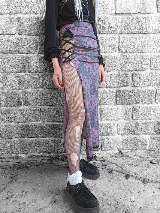 Jupe longue grunge goth en jersey de coton – Violet & roses noires – Fente laçages satin – Fait main