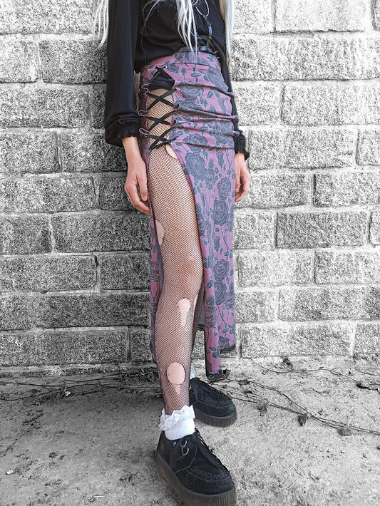 Jupe longue grunge goth en jersey de coton – Violet & roses noires – Fente laçages satin – Fait main