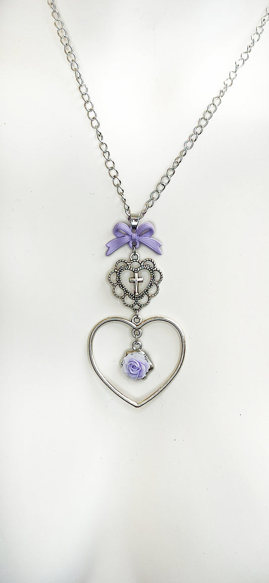 Collier kawaii coeur, rose et noeud violet en acier inoxydable "Sweet Heart" fait main
