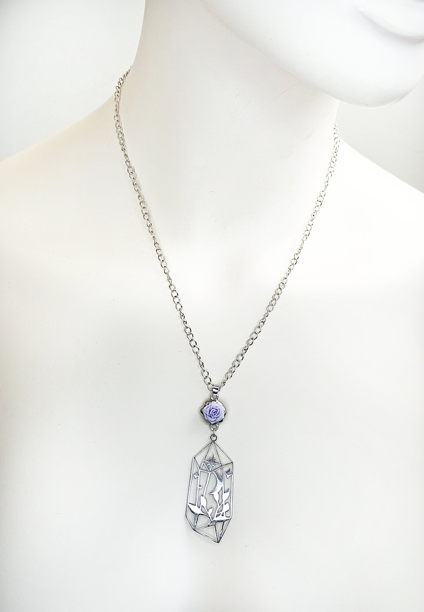 Collier kawaii avec pendentif cristal en acier inoxydable et rose en résine fait main