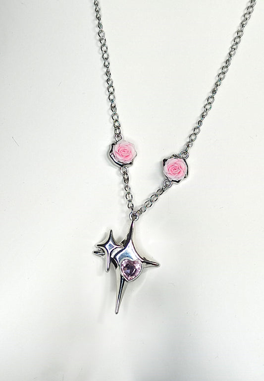 Collier kawaii avec roses et étoile en acier inoxydable "Sweet Star" fait main