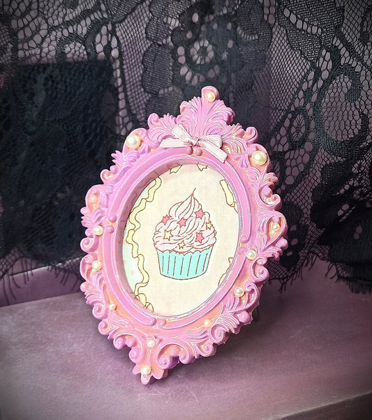 Cadre décoratif kawaii à motif cupcake, noeud et perles fait main