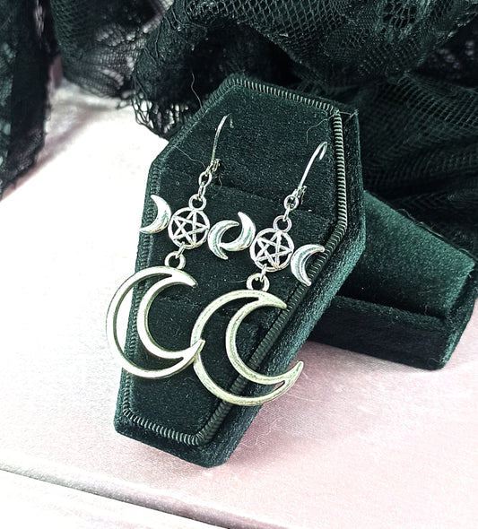 Boucles d’oreilles gothiques triple lune avec pentacle et croissant – Fait main, acier inoxydable