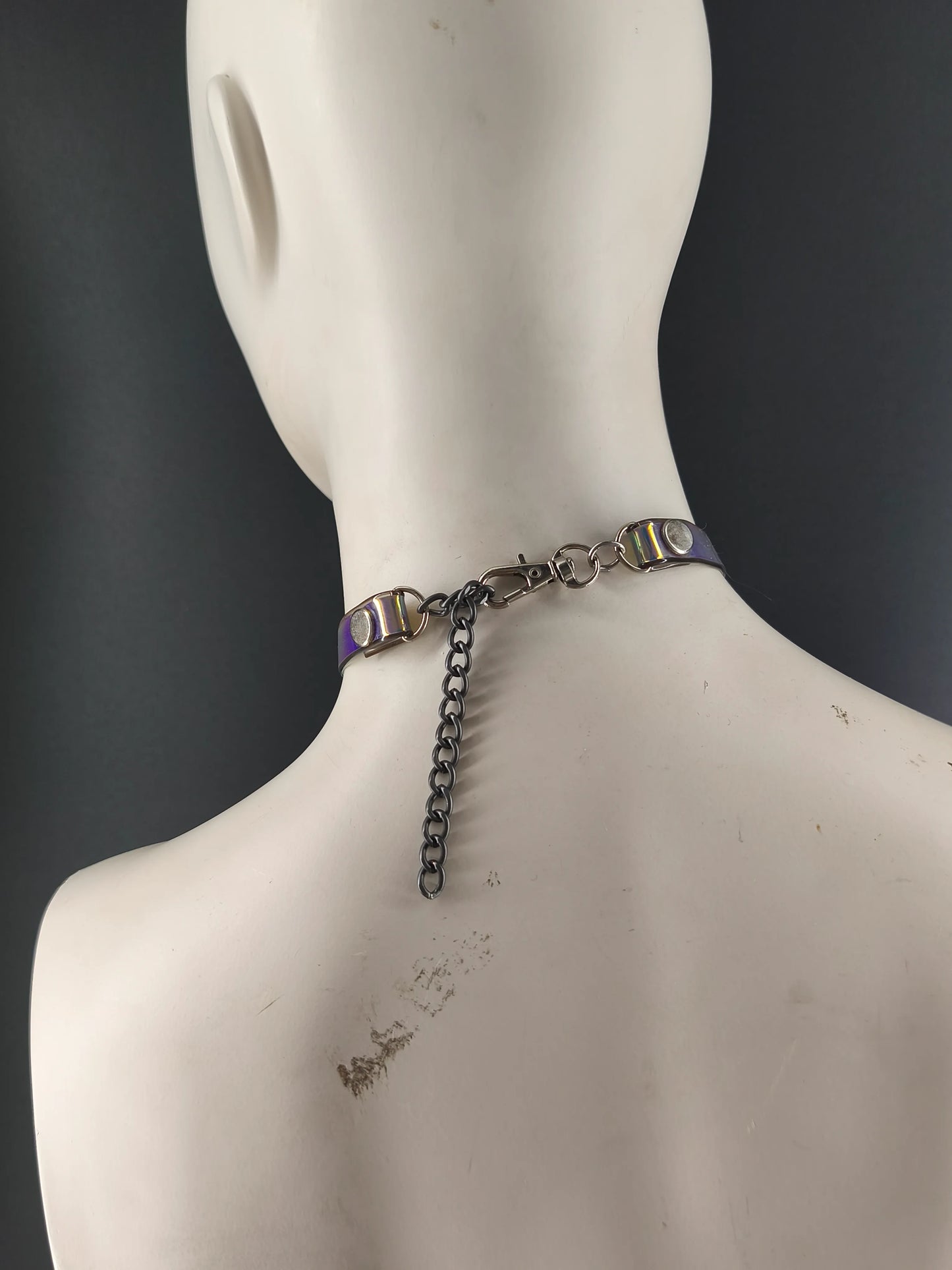 Harnais soutien-gorge PVC holographique noir & violet avec choker cœur – pastel goth / cyber goth fait main