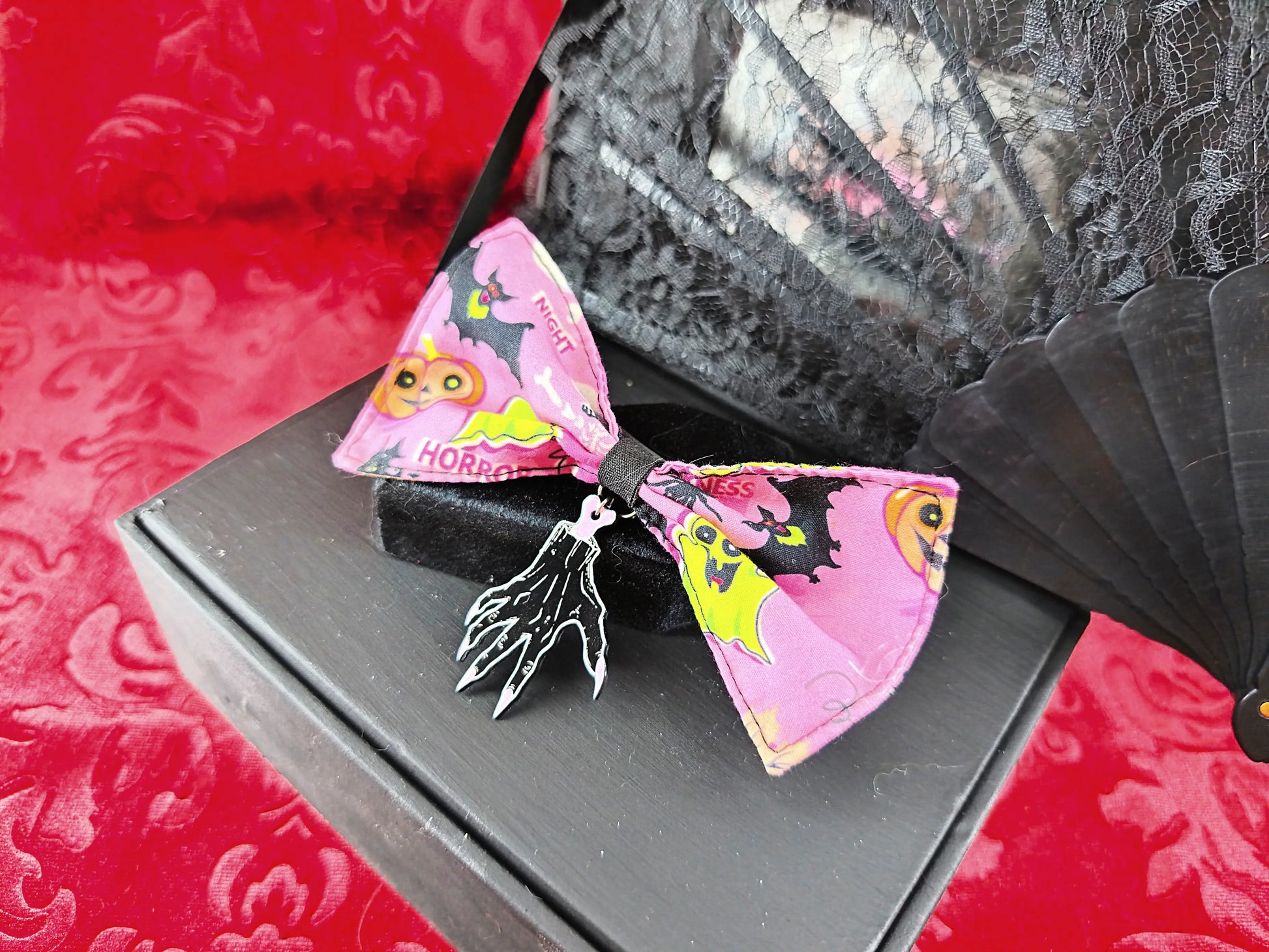 Nœud cheveux fait main avec imprimé citrouilles et chauves-souris