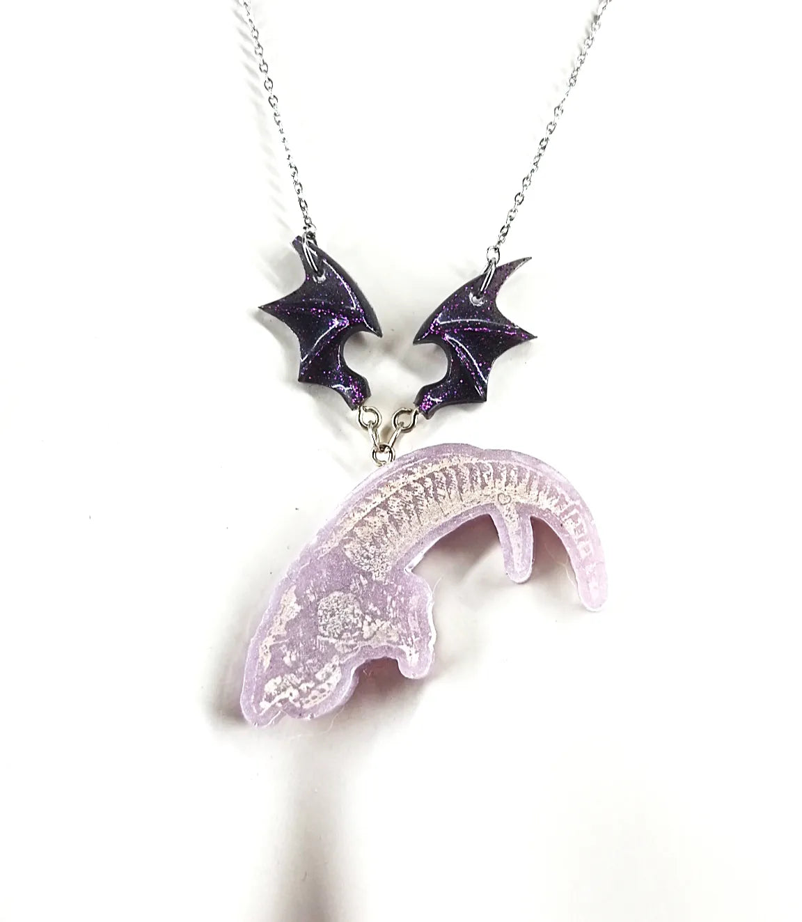 Collier pastel goth crane et aile de démon "Skull Demon Chimera"