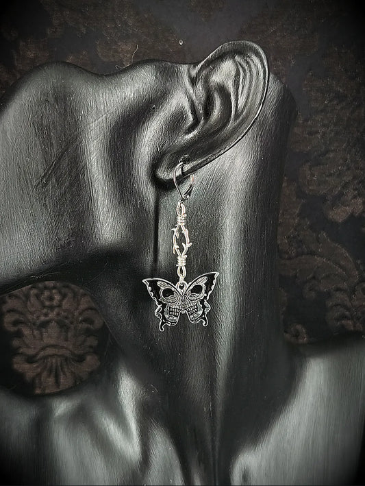 boucles oreilles goth barbelés