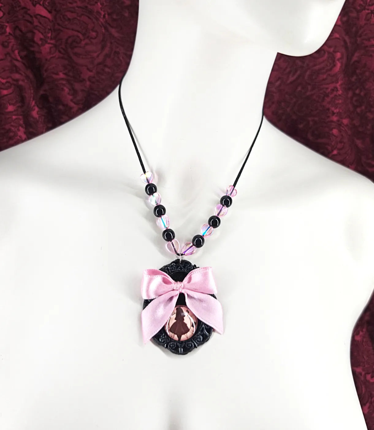 collier pastel goth alice inspiré