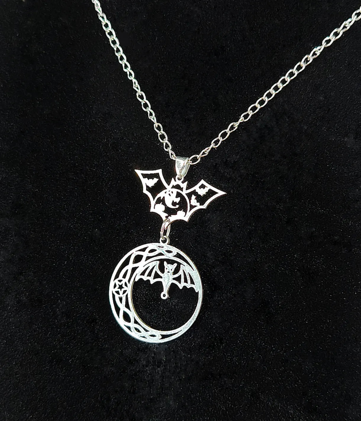 collier witchy lune et chauve souris
