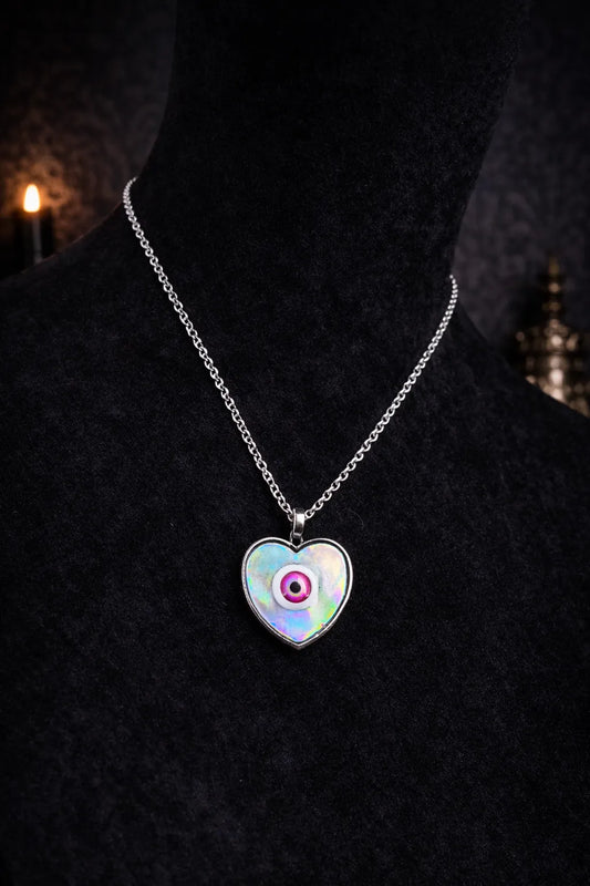 Collier cyber pastel goth avec coeur holographique et oeil "Holographic Heart"