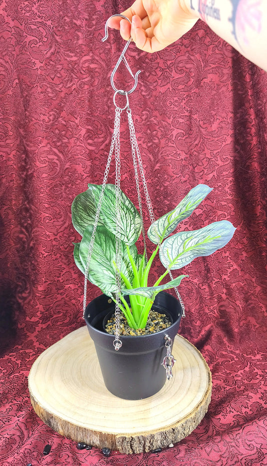 pot de fleur gothique suspendu avec chaînes