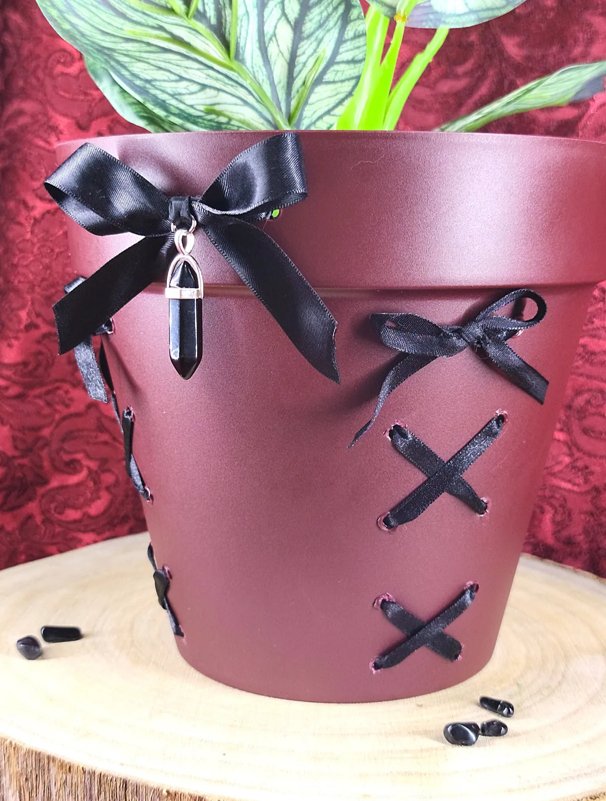 pot plante witchy avec cristal noir
