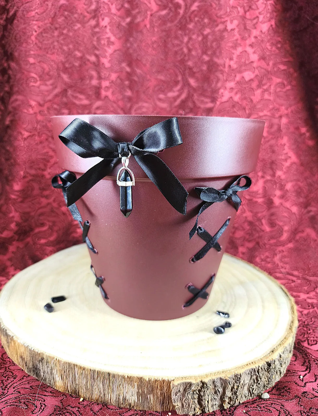 pot plante witchy avec cristal noir et laçages